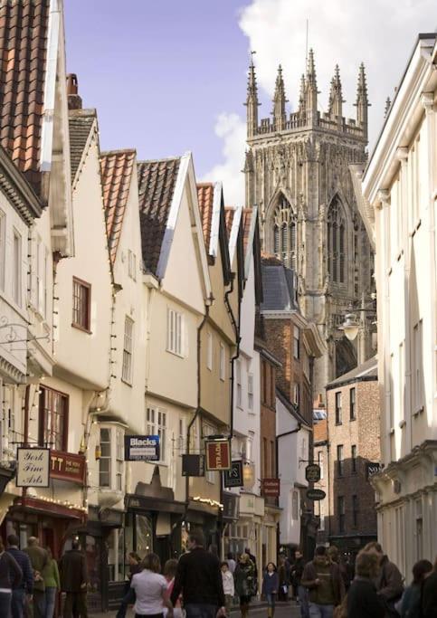 Aldwark View With Free Parking Apartamento York Exterior foto
