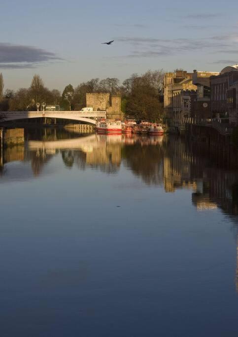 Aldwark View With Free Parking Apartamento York Exterior foto